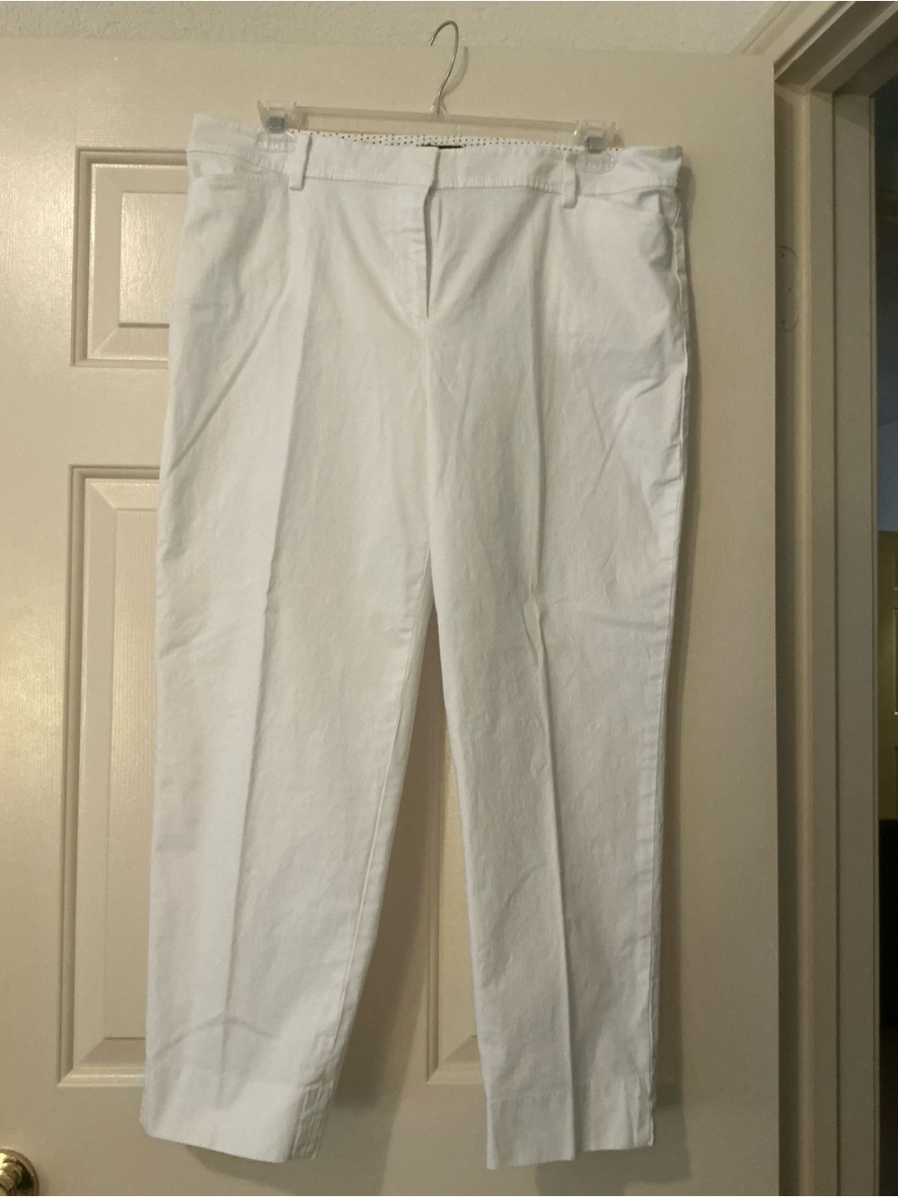 NWOT Talbots Cropped White Pants, SZ 16